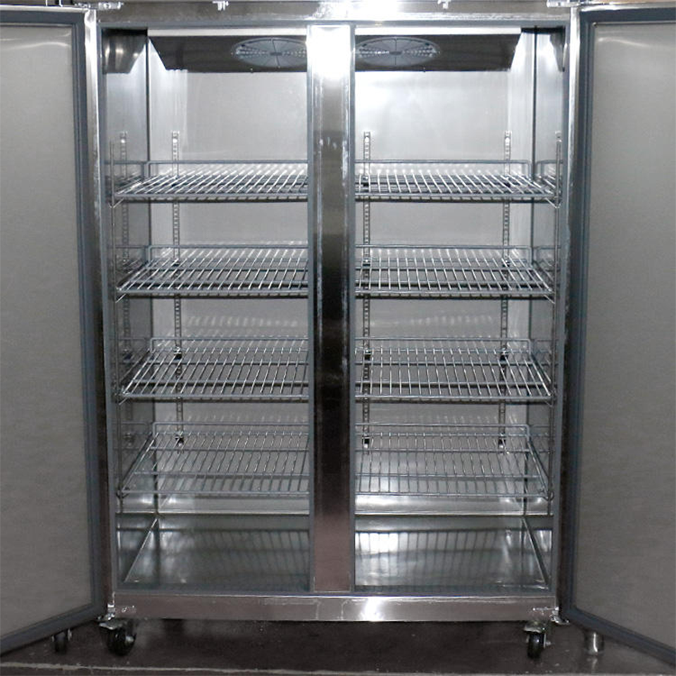 3 门 立式冷藏柜 用于餐饮厨房 带静态制冷